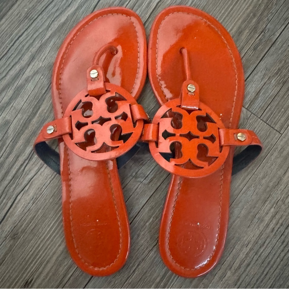 Tory Burch Patent Orange Miller Sandals Size 9.5 - Picture 3 of 6